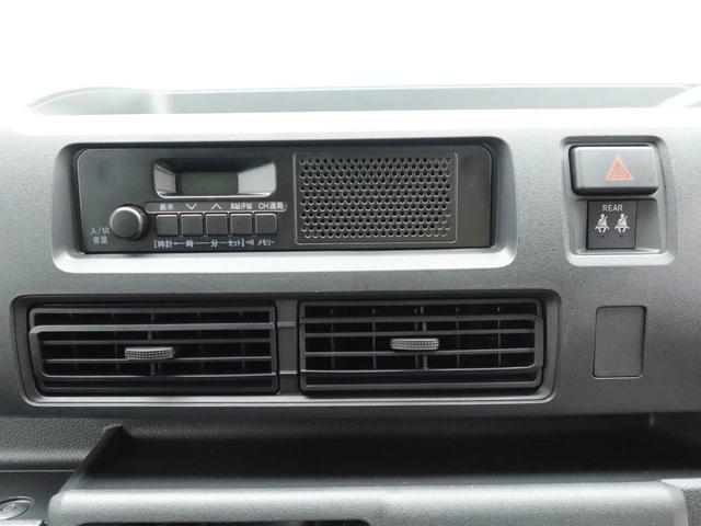 ハイゼットカーゴ 中古車 ＤＸ　ＡＭ／ＦＭラジオ　両側スライドドア　マニュアルエアコンキーレスエントリー　コーナーセンサー　アイドリングストップ　エアバック　ＡＢＳ