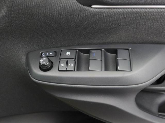 ヤリスクロスハイブリッドＧパノラマカメラ　ＥＴＣ　メモリナビ（愛知県）の中古車
