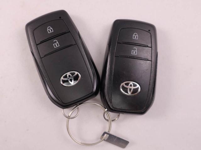 ヤリスクロスハイブリッドＧパノラマカメラ　ＥＴＣ　メモリナビ（愛知県）の中古車