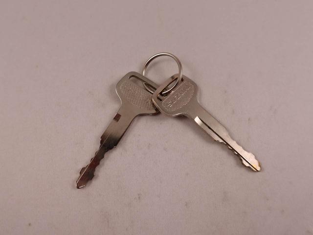 キャリイトラックＫＣエアコン・パワステ農繁仕様４ＷＤ・５ＭＴ・エアコン・パワステ・バックブザー・３方開（愛知県）の中古車