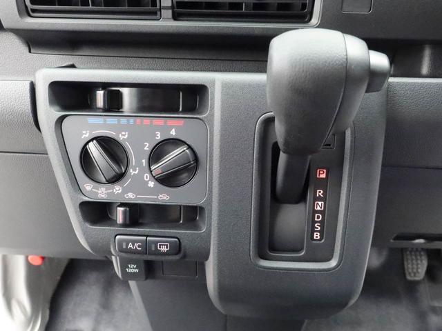 ハイゼットカーゴＤＸ助手席エアバッグ　衝突被害軽減システム　アイドリングストップ　展示・試乗車　レーンアシスト　ＬＥＤヘッドランプ　オートマチックハイビーム（愛知県）の中古車