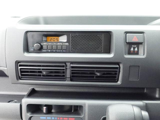 ハイゼットカーゴＤＸ助手席エアバッグ　衝突被害軽減システム　アイドリングストップ　展示・試乗車　レーンアシスト　ＬＥＤヘッドランプ　オートマチックハイビーム（愛知県）の中古車