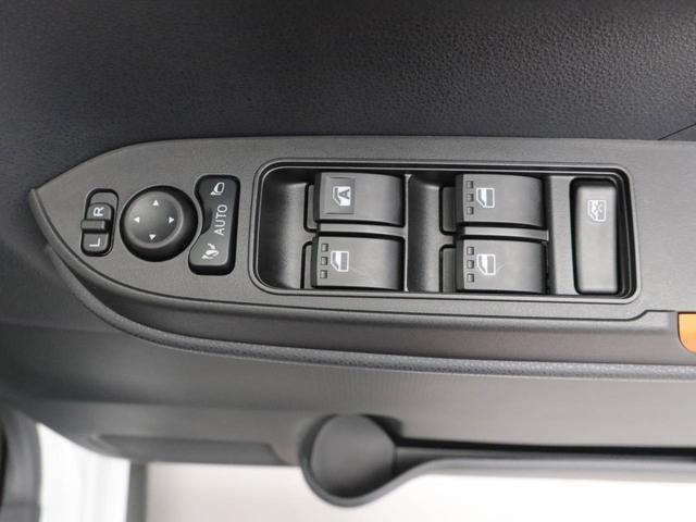 タントファンクロスターボミラクルオープンドア　電動パーキングブレーキ　オートエアコン　サンシェード　格納式シートバックテーブル　誤発信抑制機能　衝突回避支援ブレーキ　シートヒーター　バックカメラ　スマートキー（愛知県）の中古車