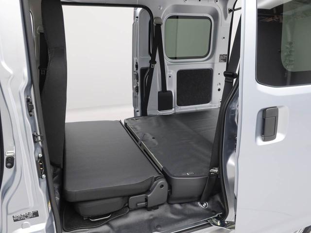 ハイゼットカーゴＤＸキーレス　スマートアシスト　アイドリングストップ　パワステ　エアバック　ＡＢＳ　ＣＶＴ　ハロゲンヘッドライト　レーンアシスト　ラジオ　マニュアルエアコン　両側スライドドア（愛知県）の中古車