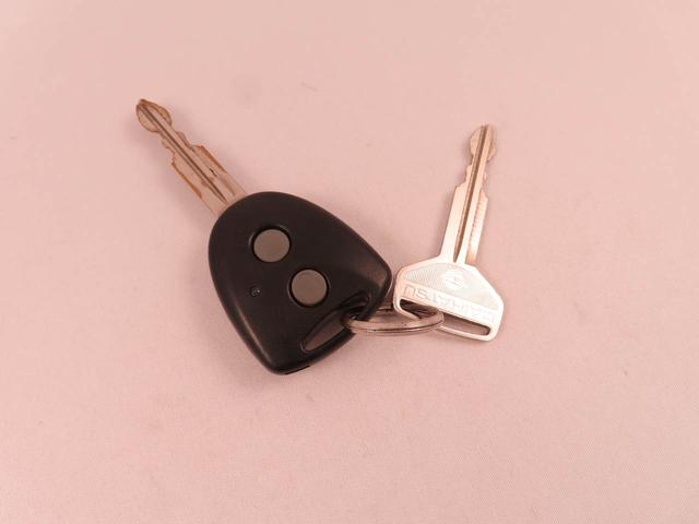 ミライースＸキーレス　エアバック　アイドリングストップ　ＡＢＳ　ＣＶＴ　ハロゲンヘッドライト　ＣＤプレーヤー　パンクキット　アウトレット車　パワステ　マニュアルエアコン　ワンオーナー（愛知県）の中古車