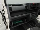 ２ＷＤ・５ＭＴ・ＡＭ／ＦＭラジオ・３方開・マニュアルエアコン（愛知県）の中古車