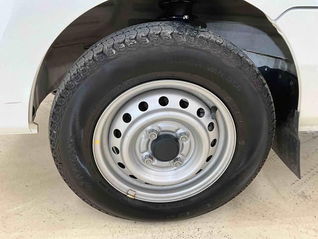 ミニキャブトラックみのり　ラジオ付き　４ＷＤ　５速ＭＴラジオ　４ＷＤ　５速ＭＴ　１４５／８０Ｒ１２インチタイヤ　デフロック　荷台作業灯　デュアルエアバッグ　ＡＢＳ（京都府）の中古車