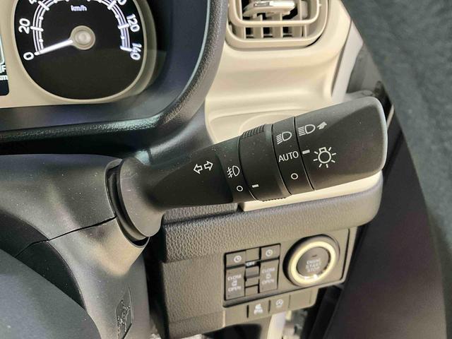ムーヴキャンバスストライプスＧ　ナビ　バックカメラ　両側電動スライドドアダイハツ純正ナビゲーション　バックカメラ　ＬＥＤヘッドランプ　プッシュボタンスタート　キーフリー　アイドリングストップ　両側電動スライドドア　ベンチシート　シートヒーター　オートエアコン　オートライト（京都府）の中古車