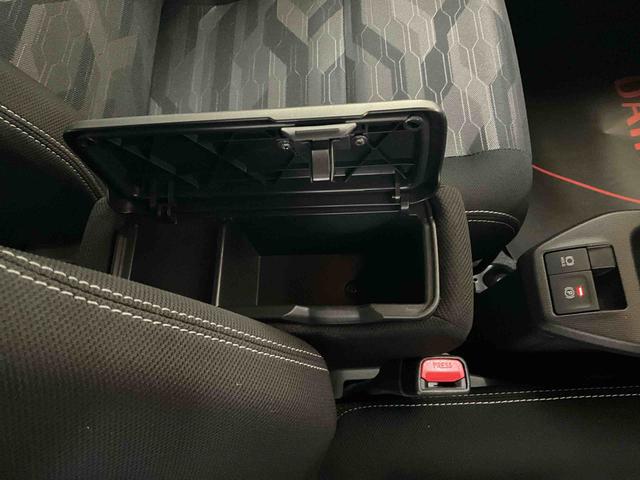 タフトＧターボ　クロムベンチャーフォレストカーキメタリック　　元サービスカー　　カーペットマット有　　低走行　　スマートアシスト最新モデル（京都府）の中古車