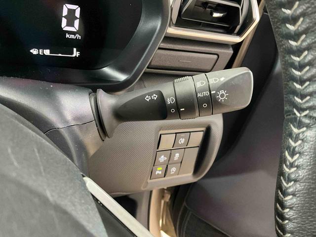 ロッキープレミアムＧワンオーナー　衝突軽減ブレーキ　認定中古車　運転席助手席シートヒーター　クルーズコントロール　ＥＴＣ　電動パーキングブレーキ　オートブレーキホールド機能　オーディオレス車（京都府）の中古車
