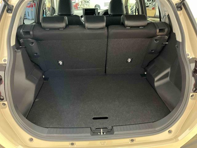 ロッキープレミアムＧワンオーナー　衝突軽減ブレーキ　認定中古車　運転席助手席シートヒーター　クルーズコントロール　ＥＴＣ　電動パーキングブレーキ　オートブレーキホールド機能　オーディオレス車（京都府）の中古車