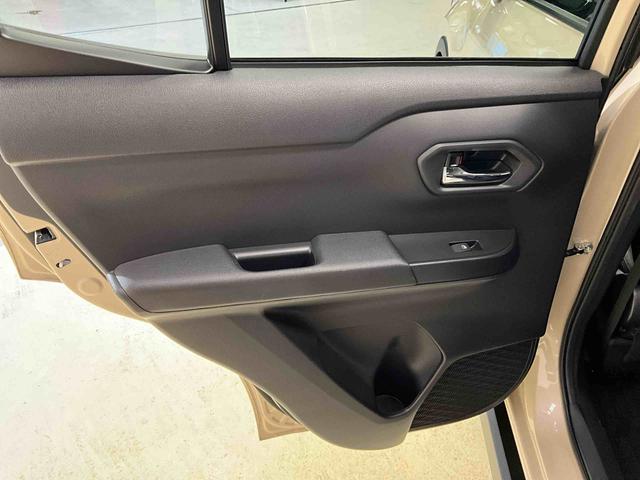 ロッキープレミアムＧワンオーナー　衝突軽減ブレーキ　認定中古車　運転席助手席シートヒーター　クルーズコントロール　ＥＴＣ　電動パーキングブレーキ　オートブレーキホールド機能　オーディオレス車（京都府）の中古車