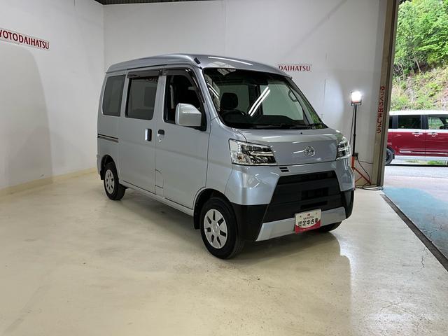 ハイゼットカーゴクルーズＳＡIII　５ＭＴ　４ＷＤ　ＣＤ　ＬＥＤヘッドランプ５速ミッション車　切替式４ＷＤ　ＣＤデッキ　電動格納ドアミラー　ＬＥＤヘッドライト　オートライト　オートハイビーム　スマートアシスト　パワーステアリング　パワーウィンドウ　エアコン　キーレス（京都府）の中古車