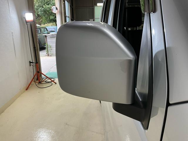 ハイゼットカーゴクルーズＳＡIII　５ＭＴ　４ＷＤ　ＣＤ　ＬＥＤヘッドランプ５速ミッション車　切替式４ＷＤ　ＣＤデッキ　電動格納ドアミラー　ＬＥＤヘッドライト　オートライト　オートハイビーム　スマートアシスト　パワーステアリング　パワーウィンドウ　エアコン　キーレス（京都府）の中古車