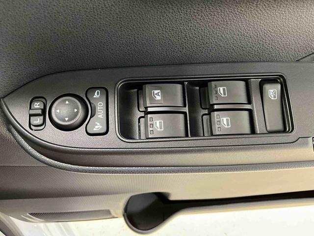 タントカスタムＸダイハツ認定中古車　予防安全機能スマートアシスト搭載　アイドリングストップ　オートライト　オートマチックハイビーム　ＬＥＤヘッドライト　電動格納ミラー　バックモニター　シートヒーター　キーフリーキー（京都府）の中古車