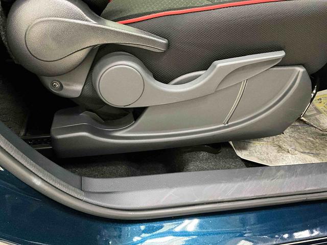 ロッキーＧ車内所々に小さな傷・汚れ有・左側リアタイヤ付近白い汚れ・ロッキーＧ・パノラマモニター・ディスプレイオーディオ・ドラレコ前後・ＥＴＣ・カーペットマット・ドアバイザー付（京都府）の中古車