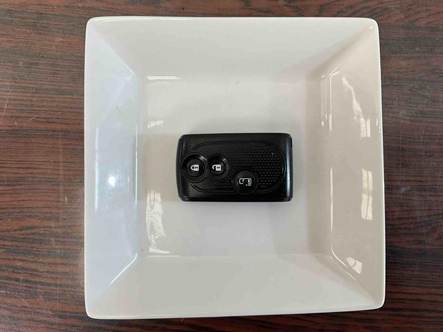 タントＸ　ＳＡＣＤステレオ　キーフリー　アイドリングストップ　片側電動スライドドア　オートライト　オートエアコン　プッシュボタンスタート　ベンチシート　デュアルエアバッグ　ＡＢＳ　安全ボディ　横滑り防止システム（京都府）の中古車