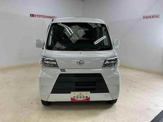 ハイゼットカーゴクルーズＳＡIII　５ＭＴ　４ＷＤ　ＬＥＤヘッドランプオーディオレス　デュアルエアバッグ　ＡＢＳ　安全ボディ　ＬＥＤヘッドランプ　キーレスエントリー　オートマチックハイビーム　両側スライドドア　フロントパワーウィンドウ　バイザー　マット（京都府）の中古車