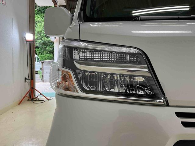 ハイゼットカーゴクルーズＳＡIII　５ＭＴ　４ＷＤ　ＬＥＤヘッドランプオーディオレス　デュアルエアバッグ　ＡＢＳ　安全ボディ　ＬＥＤヘッドランプ　キーレスエントリー　オートマチックハイビーム　両側スライドドア　フロントパワーウィンドウ　バイザー　マット（京都府）の中古車
