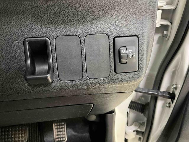 ミラココアココアＸ　ナビ　バックカメラ　ＥＴＣ　ドライブレコーダーナビ　バックカメラ　ＥＴＣ　ドライブレコーダー　キーフリーシステム　フルセグチューナー　ブルートゥース対応　オートエアコン　フォグランプ　ロングバイザー　カーペットマット　ホイールキャップ　ＡＢＳ（京都府）の中古車