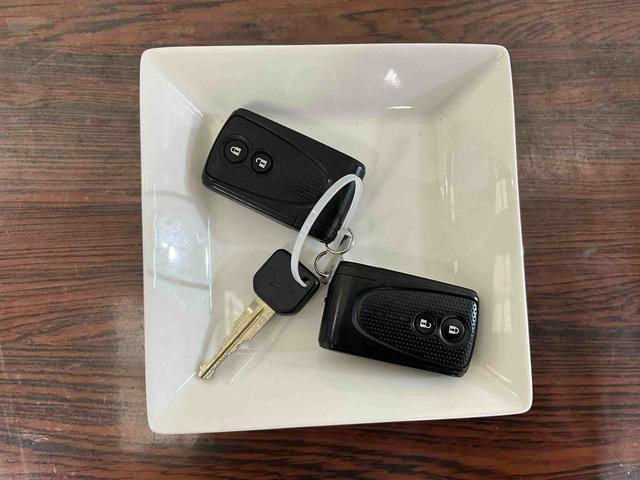 ミラココアココアＸ　ナビ　バックカメラ　ＥＴＣ　ドライブレコーダーナビ　バックカメラ　ＥＴＣ　ドライブレコーダー　キーフリーシステム　フルセグチューナー　ブルートゥース対応　オートエアコン　フォグランプ　ロングバイザー　カーペットマット　ホイールキャップ　ＡＢＳ（京都府）の中古車
