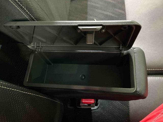 タントカスタムＲＳ　トップエディションＳＡナビ　バックカメラ　スマアシ　キーフリー　電動格納ドアミラー　ＬＥＤヘッドライト　ＬＥＤフォグランプ　オートエアコン（京都府）の中古車