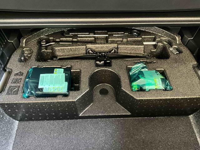 ハリアーハイブリッドＧ　ナビ　バックカメラ　ＥＴＣ　ハイブリッド車　キーフリーナビ　バックカメラ　クルーズコントロール　ＥＴＣ　キーフリー　アルミホイール　プッシュボタンスタート　ＬＥＤヘッドランプ　ハイブリッド車　デュアルエアバッグ　ＡＢＳ　安全ボディ　オートライト（京都府）の中古車