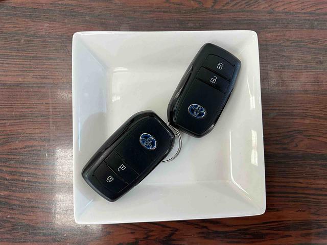ヤリスハイブリッドＧディスプレイオーディオ　パノラマモニター　キーフリー　電動格納ドアミラー　ＬＥＤヘッドライト　オートエアコン（京都府）の中古車