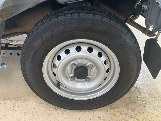 ハイゼットカーゴデラックス　ナビ　バックカメラ　ＥＴＣ　ドライブレコーダーナビ　バックカメラ　ＥＴＣ　ドライブレコーダー　５速マニュアル（ミッション）　キーレスエントリー　アイドリングストップ　フルセグチューナー　ブルートゥース対応　オートライト　両側リヤスライドドア（京都府）の中古車