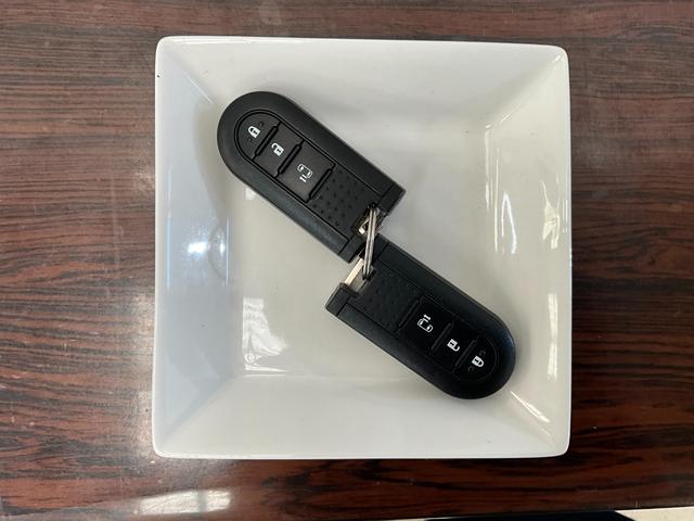 タントＸ　ナビ　ワンセグチューナー　助手席リヤパワースライドドアナビ　ワンセグチューナー　ＣＤ　助手席リヤパワースライドドア　プッシュボタンエンジンスタート　オートエアコン　ホイールキャップ　カーペットマット　バイザー　アイドリングストップ　パワステ　ＡＢＳ（京都府）の中古車