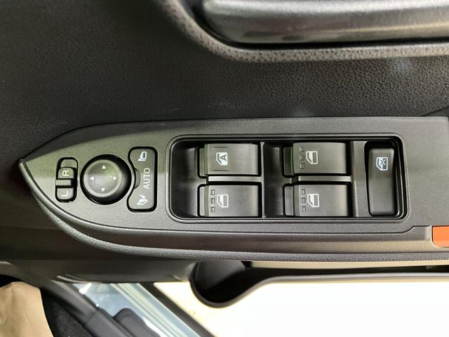 タントファンクロスターボ　届出済み未使用車　バックカメラ対応バックカメラ対応　プッシュボタンスタート　キーフリー　アイドリングストップ　両側電動スライドドア　ＬＥＤヘッドランプ　オートエアコン　シートヒーター　ターボエンジン　オートライト　ベンチシート　ＡＢＳ（京都府）の中古車