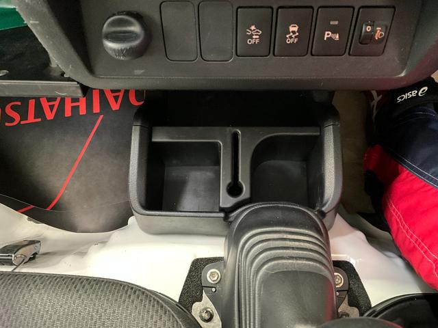 ハイゼットトラックスタンダードＳＡIIIｔワンオーナー　衝突軽減ブレーキ　認定中古車　カーペットマット・バイザー有　エアコン　パワステ　ミッション車　２ＷＤ　オートライト　ＡＭ／ＦＭラジオ　ドリンクホルダー（京都府）の中古車