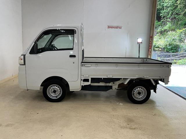 ハイゼットトラックスタンダードＳＡIIIｔワンオーナー　衝突軽減ブレーキ　認定中古車　カーペットマット・バイザー有　エアコン　パワステ　ミッション車　２ＷＤ　オートライト　ＡＭ／ＦＭラジオ　ドリンクホルダー（京都府）の中古車