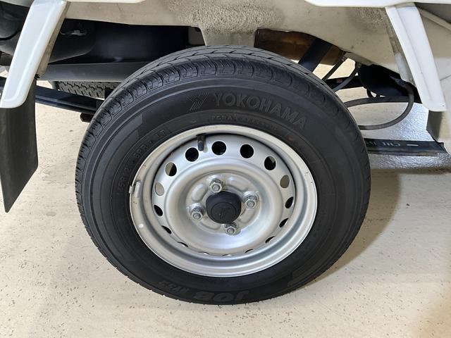 ハイゼットトラックスタンダードＳＡIIIｔワンオーナー　衝突軽減ブレーキ　認定中古車　カーペットマット・バイザー有　エアコン　パワステ　ミッション車　２ＷＤ　オートライト　ＡＭ／ＦＭラジオ　ドリンクホルダー（京都府）の中古車