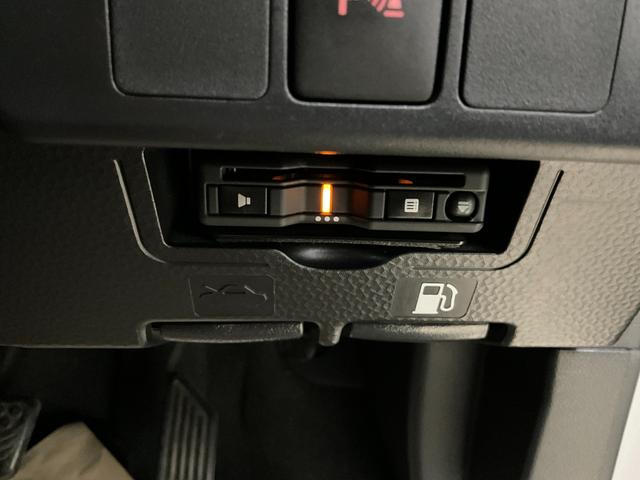 トールカスタムＧ　ナビ　バックカメラ　ドライブレコーダー　ＥＴＣスマートアシスト　ナビ　バックカメラ　フルセグチューナー・　ブルートゥース対応　ドライブレコーダー　プッシュボタンエンジンスタート　両側リヤパワースライドドア　オートエアコン　ＬＥＤヘッドライト（京都府）の中古車