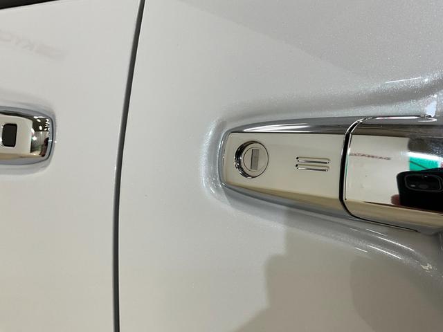 タントカスタムＸ　届出済未使用車　電動スライドドア　ナビワンオーナー　衝突軽減ブレーキ　認定中古車　ナビ　両側電動スライドドア　電動パーキングブレーキ　オートブレーキホールド機能　運転席助手席シートヒーター　オートライト　バックモニター（京都府）の中古車
