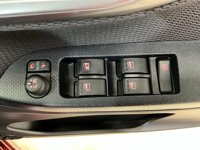 ムーヴカスタム　Ｘ　純正カーナビ　バックカメラ　ＥＴＣ車載器運転席助手席エアバック　オートライト　ＬＥＤヘッドライト　キーフリーシステム　アイドリングストップ　純正カーナビ　バックカメラ　ＥＴＣ車載器　Ｂｌｕｅｔｏｏｔｈ　衝突安全ボディ　ＡＢＳ　盗難防止（京都府）の中古車