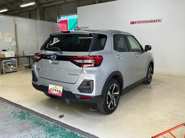 ロッキープレミアムＧ　ＨＥＶスムースグレーマイカＭ　ディスプレイオーディオ　クルーズコントロール　コーナーセンサー　スマートアシスト　パノラマモニター　アダプティブＬＥＤヘッドランプ　フォグランプ　キーフリー　電動パーキング（京都府）の中古車