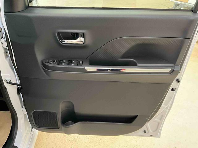 タントカスタムＸ届出済み未使用車　両側リヤパワースライドドアスマートアシスト　両側リヤパワースライドドア　プッシュボタンエンジンスタート　ＬＥＤヘッドライト　オートエアコン　オートライト　シートヒーター　アルミホイール　バックカメラ　コーナーセンサー　ＡＢＳ（京都府）の中古車