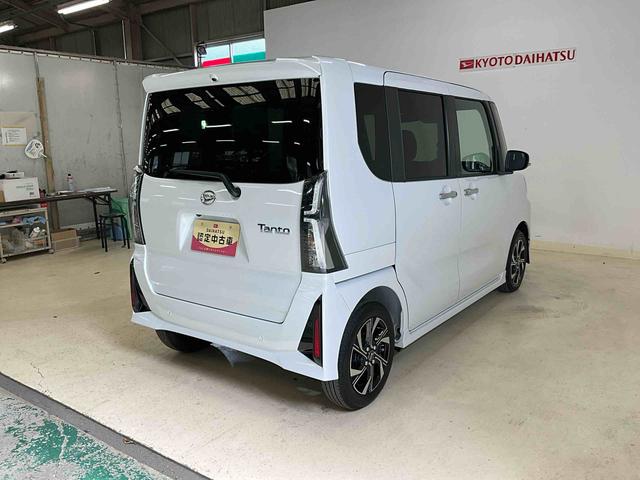 タントカスタムＸ届出済み未使用車　両側リヤパワースライドドアスマートアシスト　両側リヤパワースライドドア　プッシュボタンエンジンスタート　ＬＥＤヘッドライト　オートエアコン　オートライト　シートヒーター　アルミホイール　バックカメラ　コーナーセンサー　ＡＢＳ（京都府）の中古車