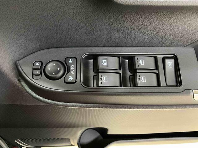タントカスタムＸ　届出済み未使用車　両側リヤパワースライドドアスマートアシスト　両側リヤパワースライドドア　プッシュボタンエンジンスタート　ＬＥＤヘッドライト　オートエアコン　コーナーセンサー　シートヒーター　アルミホイール　オートライト　バックカメラ　ＡＢＳ（京都府）の中古車