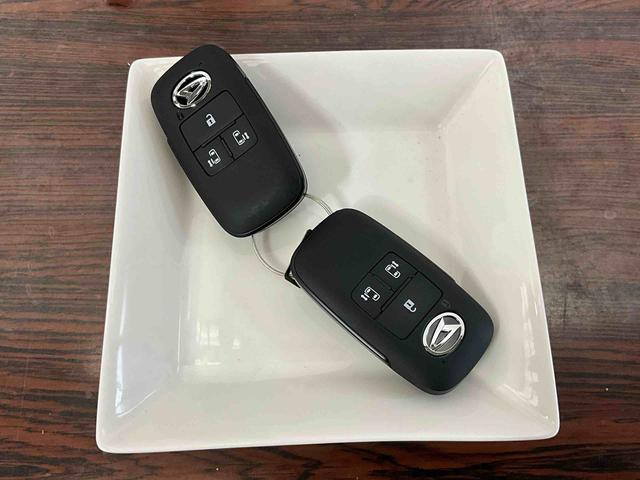 タントカスタムＸ　届出済み未使用車　両側リヤパワースライドドアスマートアシスト　両側リヤパワースライドドア　プッシュボタンエンジンスタート　ＬＥＤヘッドライト　オートエアコン　コーナーセンサー　シートヒーター　アルミホイール　オートライト　バックカメラ　ＡＢＳ（京都府）の中古車