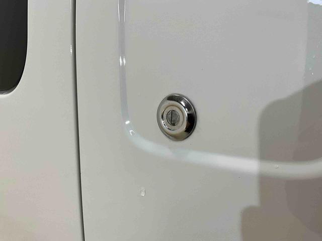 ハイゼットトラックジャンボスタンダードUVカットガラス ラジオ付きラジオ付き UVカットガラス カップホルダー 助手席シートバックポケット センタートレイ スペアタイヤ スマートアシスト デュアルエアバッグ ABS 安全ボディ オートライト アイドリングストップ(京都府)の中古車
