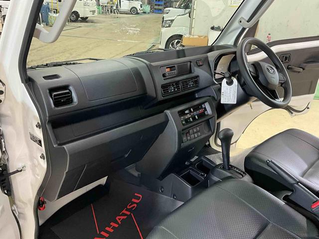 ハイゼットトラックジャンボスタンダードワンオーナー　衝突軽減ブレーキ　認定中古車　ＡＭ／ＦＭラジオ　４ＷＤ　エアコン　パワステ　ＣＶＴ　ジャンボ（京都府）の中古車