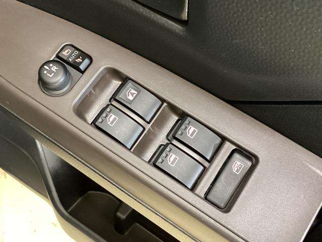 トールX ナビ バックカメラ フルセグチューナー ドライブレコーダナビ バックカメラ フルセグチューナー ブルートゥース対応 ドライブレコーダー スマートアシスト LEDヘッドライト オートライト オートエアコン 両側リヤパワースライドドア コーナーセンサー(京都府)の中古車