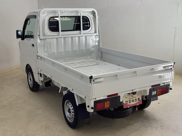 ハイゼットトラックスタンダード 4WD CVT車 ナビ バックカメラ ETCCVT車 4WD 純正ナビ バックカメラ ETC コーナーセンサー TV Bluetooth 3方開 ヘッドライトレべライザー スペアタイヤ アクセサリーソケット オートマチックハイビーム(京都府)の中古車