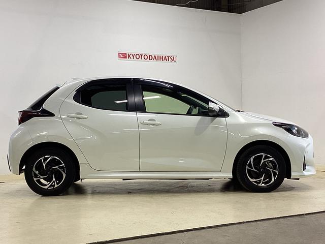 ヤリスハイブリッドG ディスプレイオーディオ バックカメラ ETCディスプレイオーディオ バックカメラ ETC ドライブレコーダー プッシュボタンエンジンスタート アルミホイール 衝突回避支援システム クルーズコントロール オートエアコン コーナーセンサー ABS(京都府)の中古車