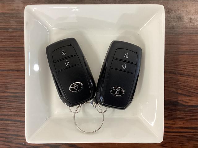 ヤリスハイブリッドG ディスプレイオーディオ バックカメラ ETCディスプレイオーディオ バックカメラ ETC ドライブレコーダー プッシュボタンエンジンスタート アルミホイール 衝突回避支援システム クルーズコントロール オートエアコン コーナーセンサー ABS(京都府)の中古車