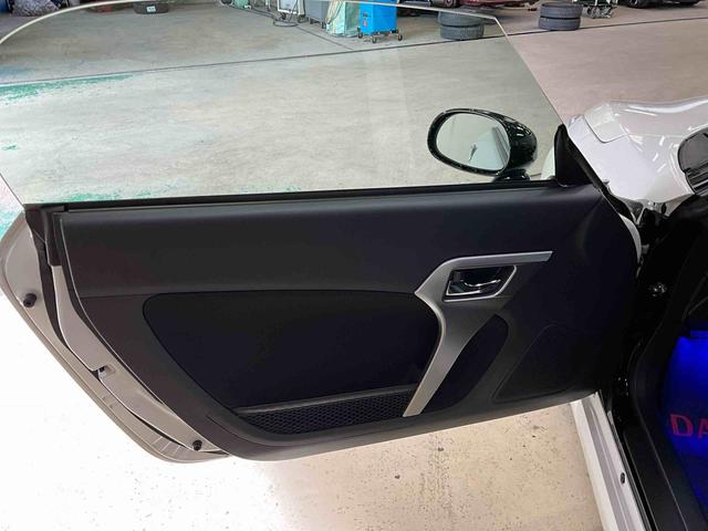 コペンローブ　Ｓ店頭での現車確認・商談をお願いしております　シートヒーター　純正レカロシート　純正ビルシュタインショックアブソーバー　キーフリー　ＬＥＤオートライト　ＬＥＤフォグランプ　オートエアコン　社外ホイール（京都府）の中古車