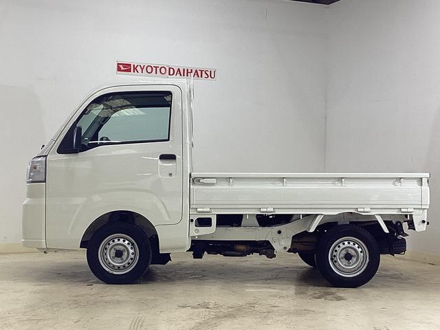 ハイゼットトラックスタンダード　ワンオーナー　４ＷＤ　ＣＶＴ車　３方開　ラジオワンオーナー　４ＷＤ　ＣＶＴ車　ラジオ　３方開　ヘッドライトレべライザー　アクセサリーソケット　マニュアルエアコン　スペアタイヤ　バッテリーカバー　クリアランスソナー　キーレスエントリー　オートライト（京都府）の中古車